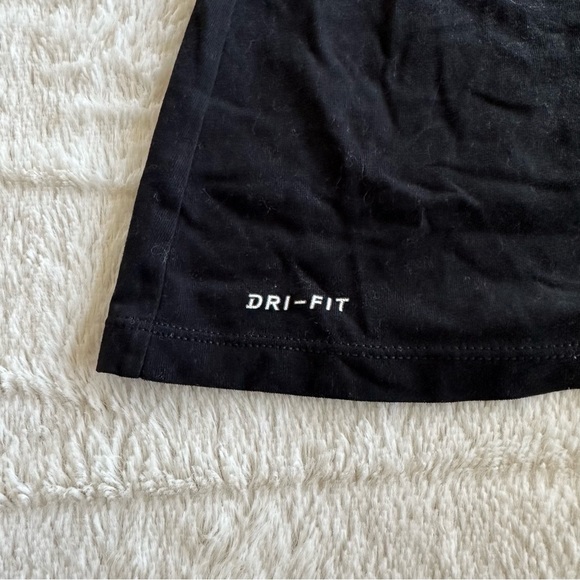 Nike Dri-fit Softball Raspberry Club T-shirt, XS - Picture 6 of 6